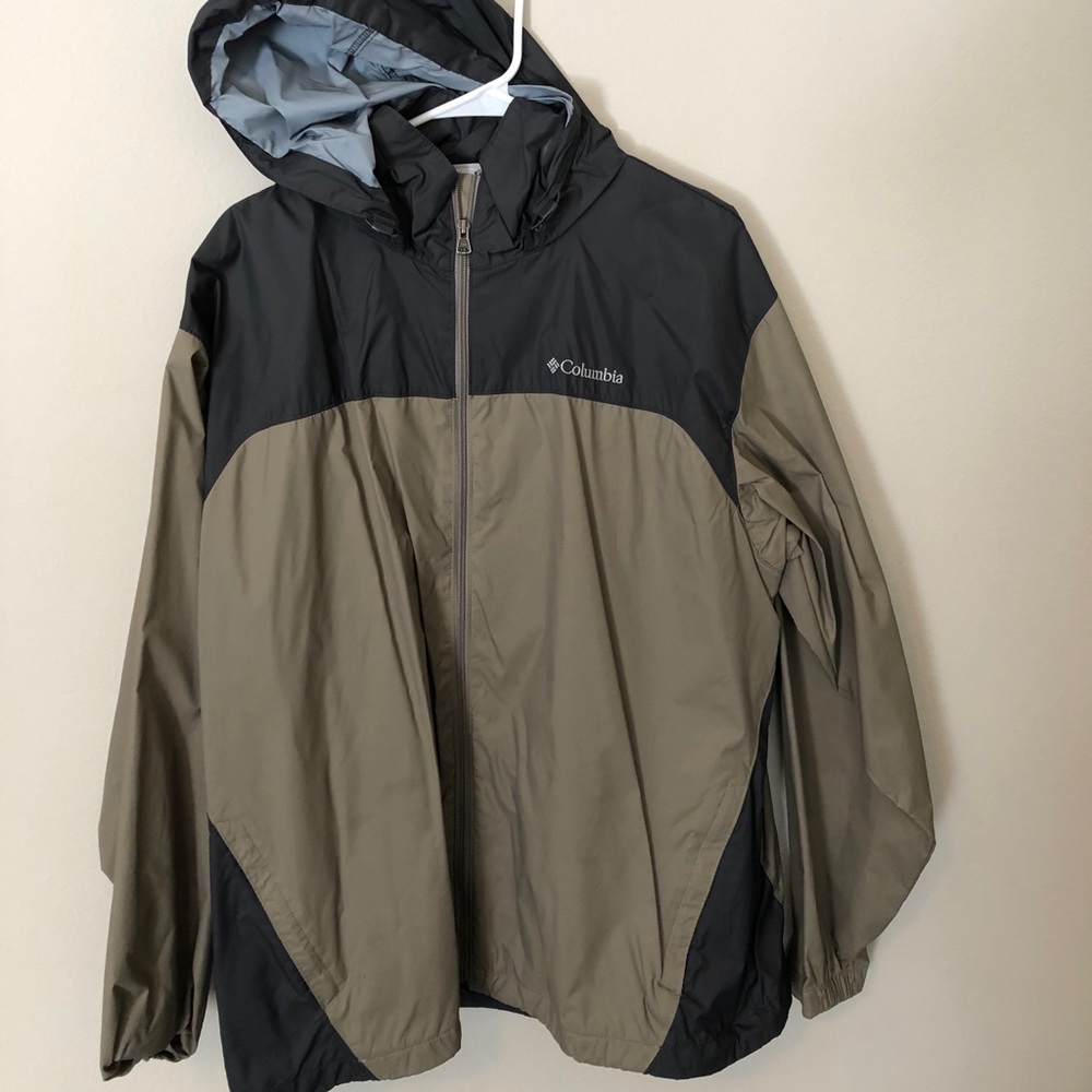 Columbia Rain Jacket w/ Hood - XL